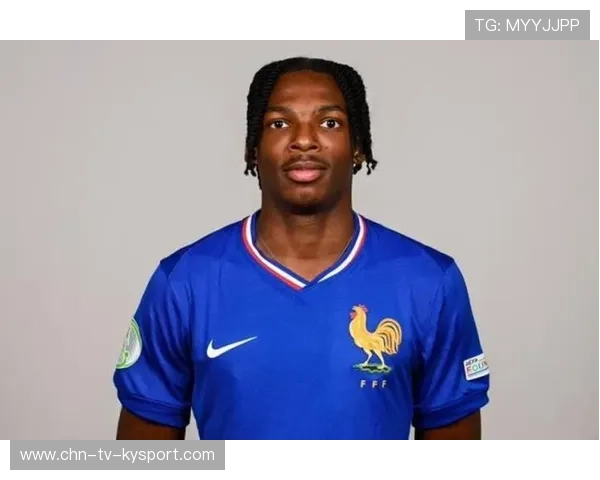 利物浦宣布雅凯正式入队，身价刷新俱乐部防线引援纪录