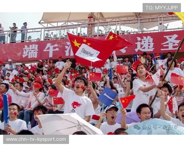 奥运圣火传递发生小插曲：火炬手滑倒，圣火未灭，2008年圣火传递火炬手